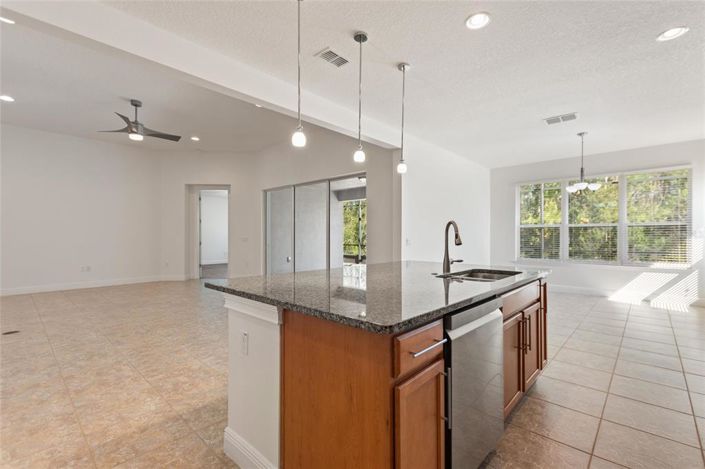 Image No.15-2 Bed House for sale