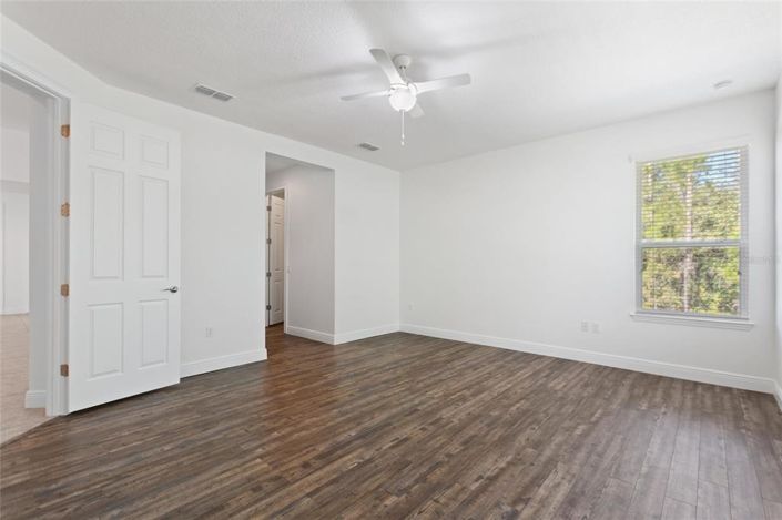 Image No.19-2 Bed House for sale