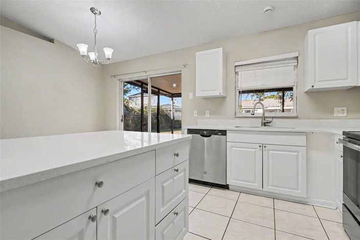 Image No.11-3 Bed House for sale