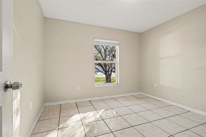 Image No.17-3 Bed House for sale