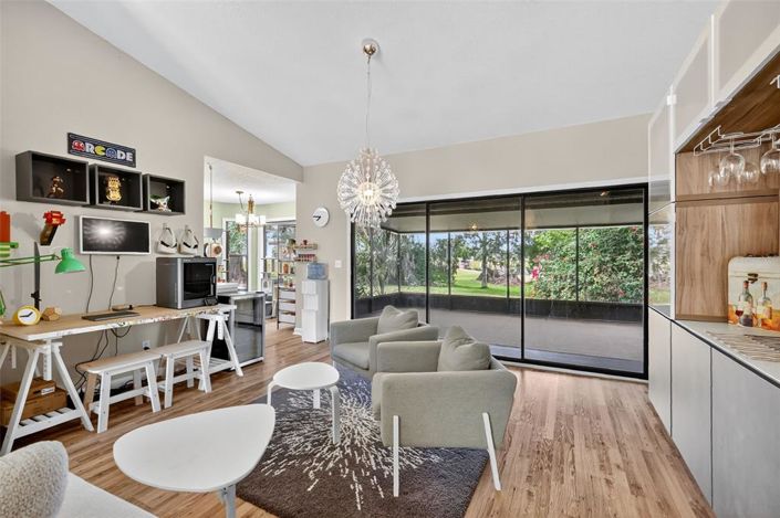 Image No.11-3 Bed House for sale