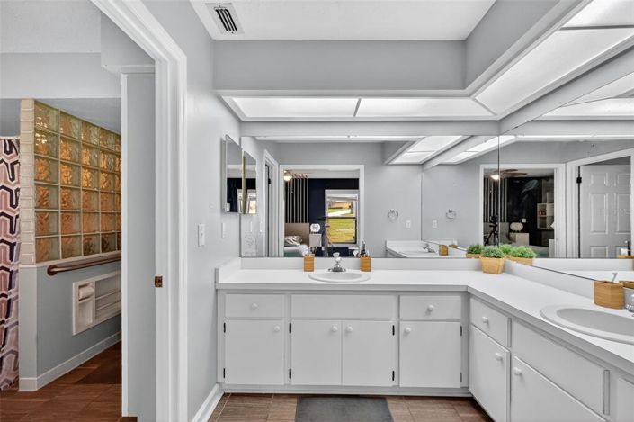 Image No.24-3 Bed House for sale