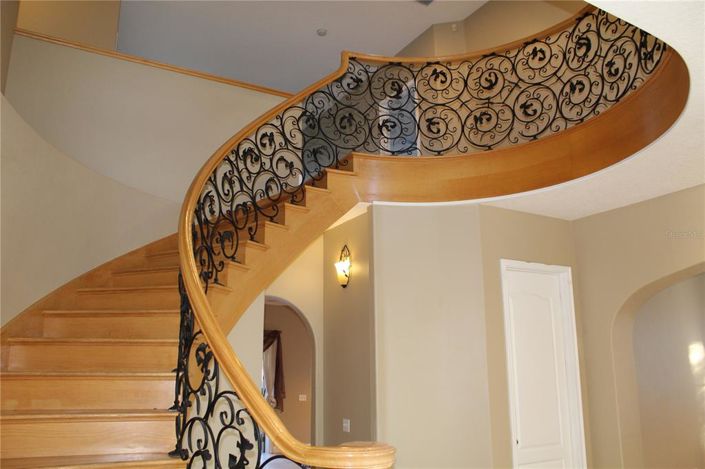 Image No.16-5 Bed House for sale