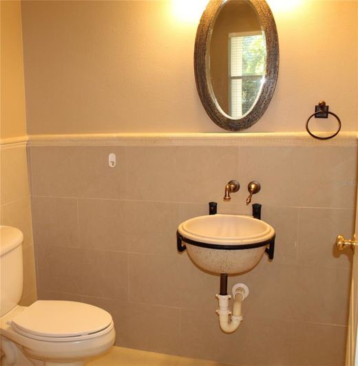 Image No.18-5 Bed House for sale