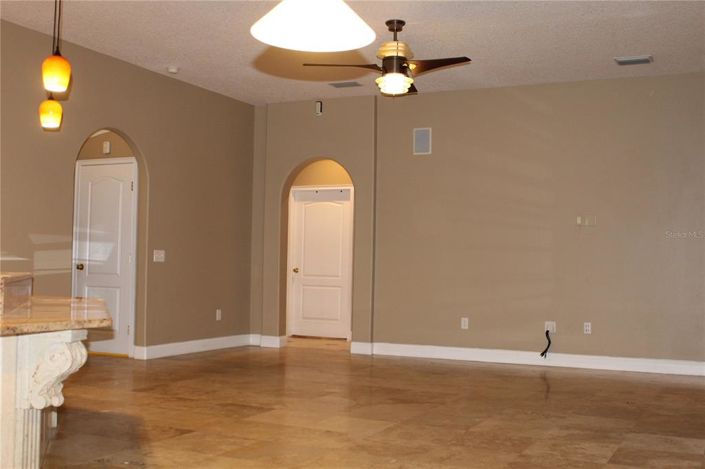 Image No.22-5 Bed House for sale