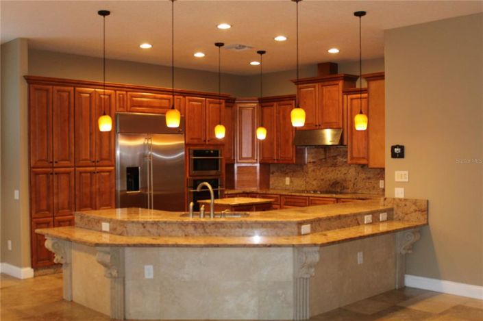 Image No.25-5 Bed House for sale