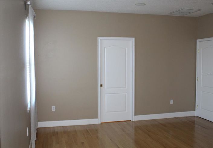 Image No.50-5 Bed House for sale