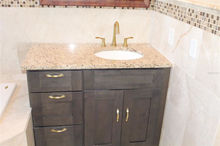 Image No.57-5 Bed House for sale