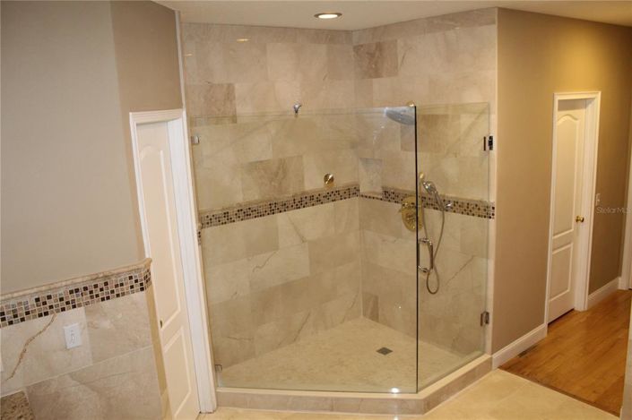 Image No.58-5 Bed House for sale