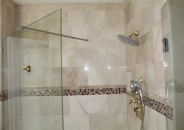 Image No.59-5 Bed House for sale