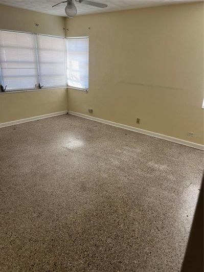 Image No.15-4 Bed House for sale