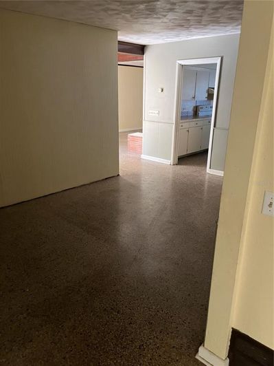 Image No.18-4 Bed House for sale