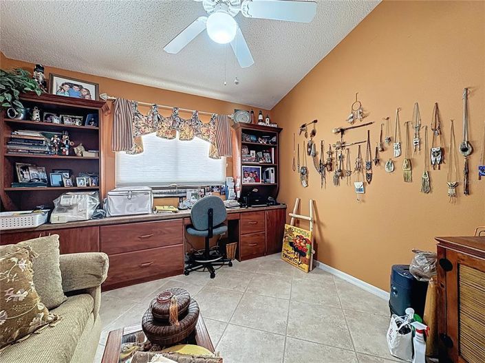 Image No.10-2 Bed House for sale