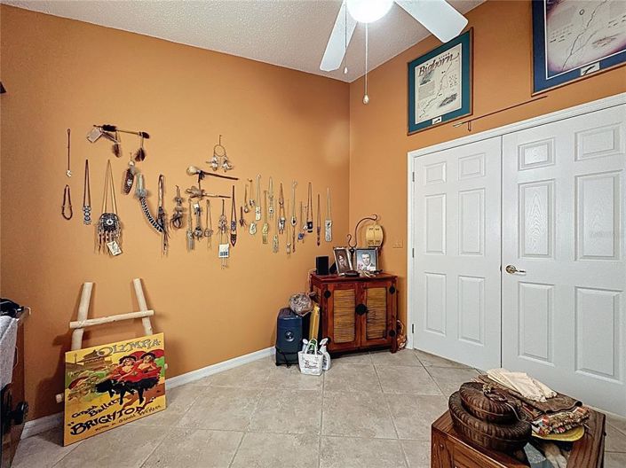 Image No.11-2 Bed House for sale