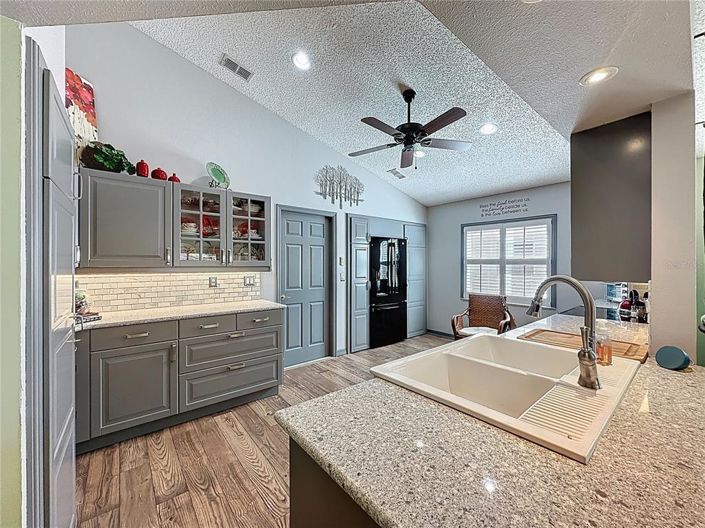 Image No.16-2 Bed House for sale