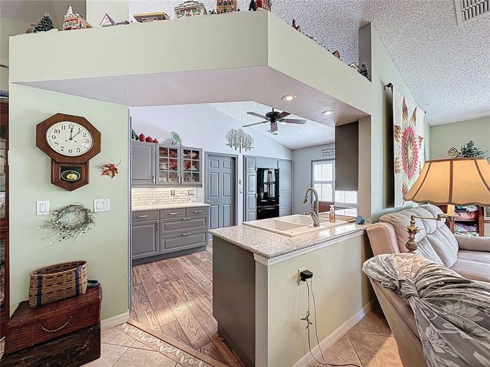 Image No.17-2 Bed House for sale