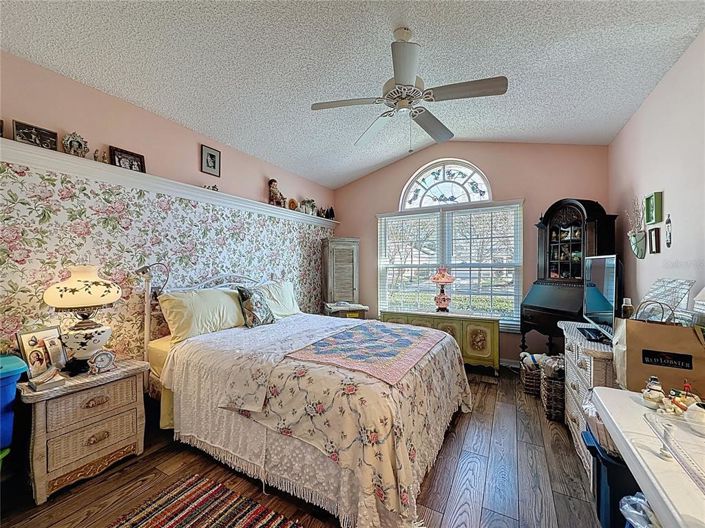 Image No.27-2 Bed House for sale