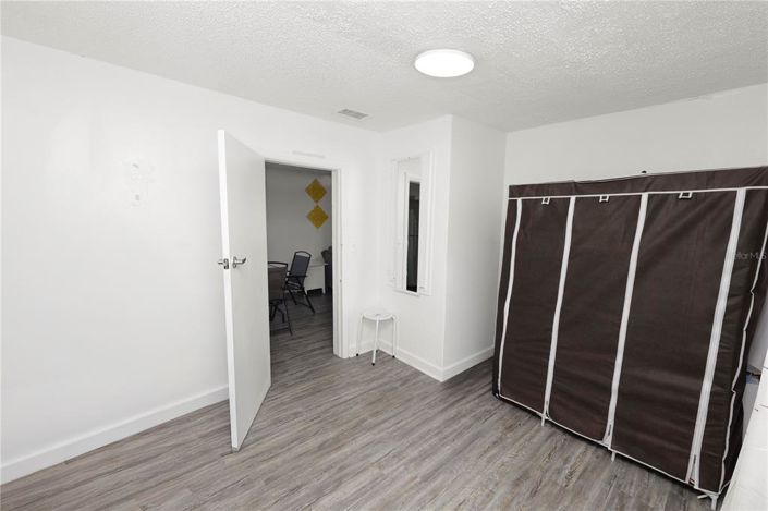 Image No.15-3 Bed House for sale