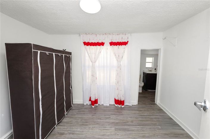 Image No.16-3 Bed House for sale