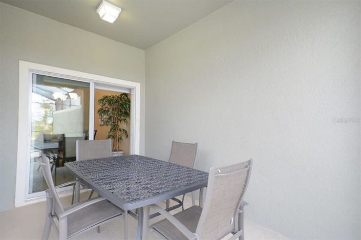 Image No.18-4 Bed Townhouse for sale