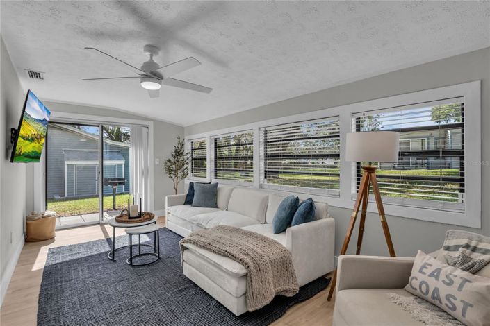 Image No.6-Appartement de 2 chambres à vendre à Saint John