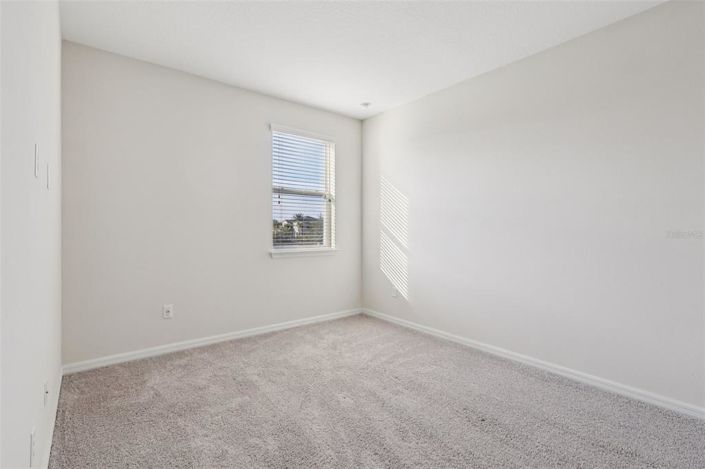 Image No.30-9 Bed House for sale