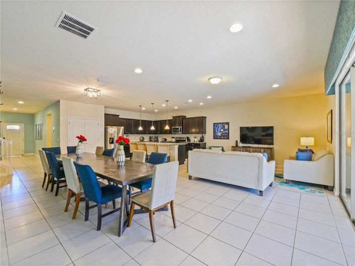 Image No.11-10 Bed House for sale