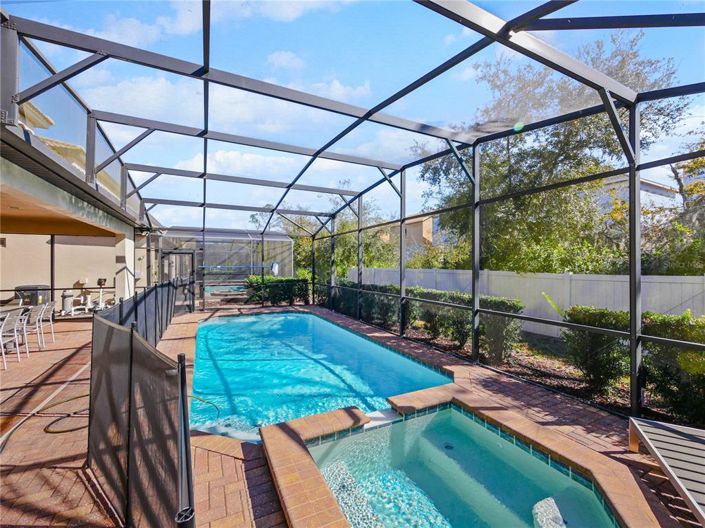 Image No.37-10 Bed House for sale