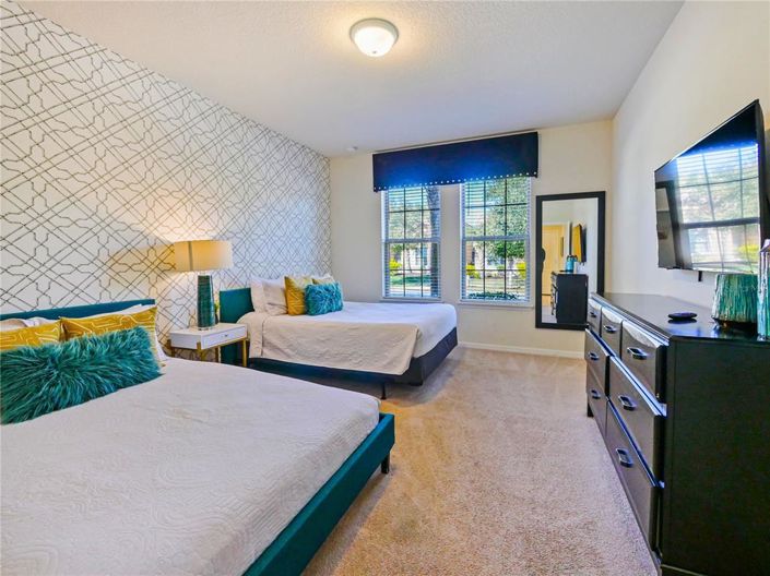 Image No.5-10 Bed House for sale