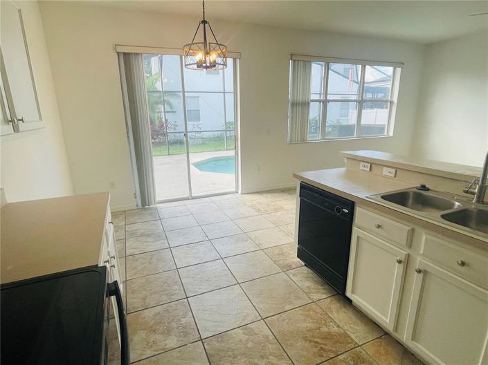 Image No.5-Maison de 4 chambres à vendre à Saint John