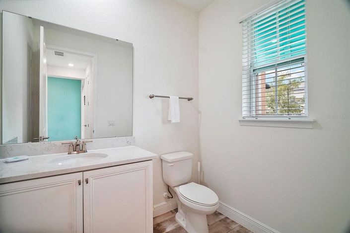 Image No.16-2 Bed Townhouse for sale