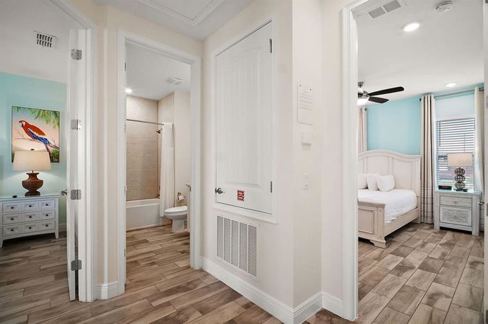 Image No.19-2 Bed Townhouse for sale