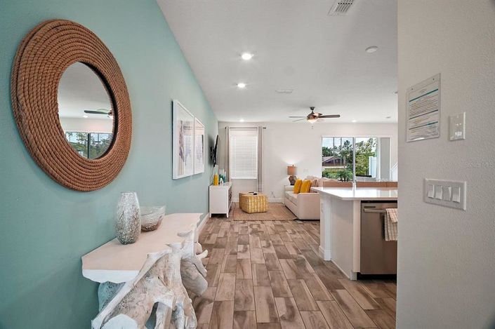 Image No.4-2 Bed Townhouse for sale