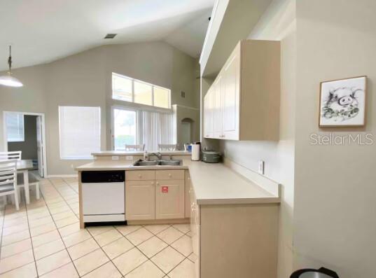 Image No.8-6 Bed House for sale