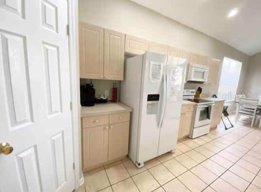 Image No.9-6 Bed House for sale