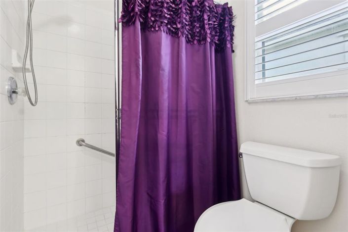 Image No.11-3 Bed House for sale