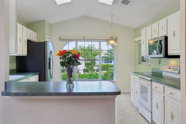 Image No.12-3 Bed House for sale