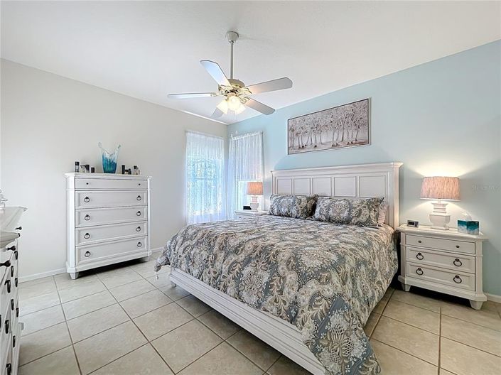 Image No.15-3 Bed House for sale