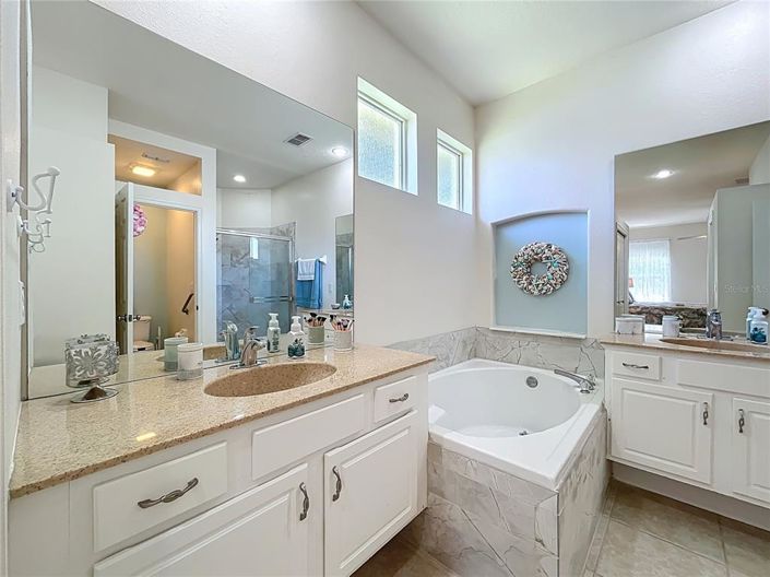 Image No.17-3 Bed House for sale