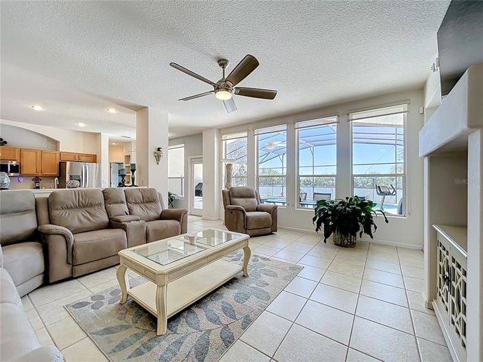 Image No.8-3 Bed House for sale