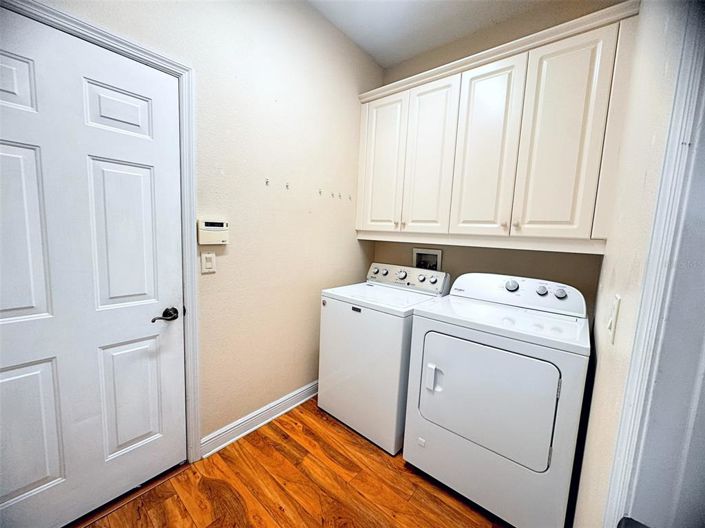 Image No.10-2 Bed House for sale