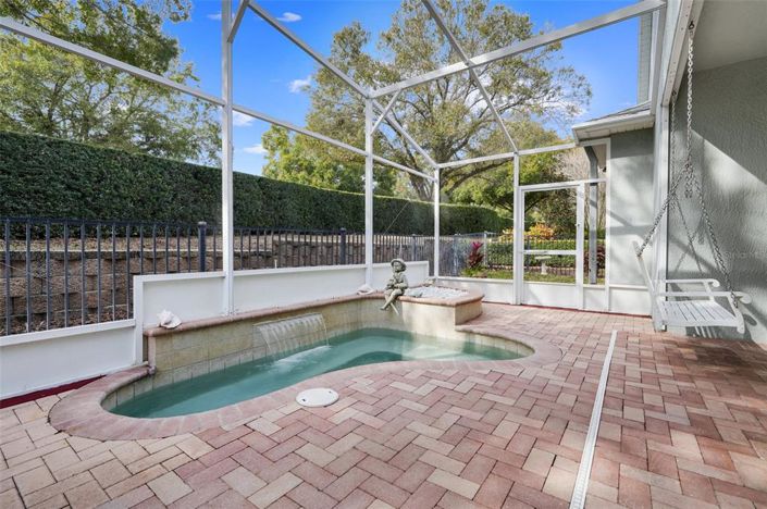 Image No.13-2 Bed House for sale