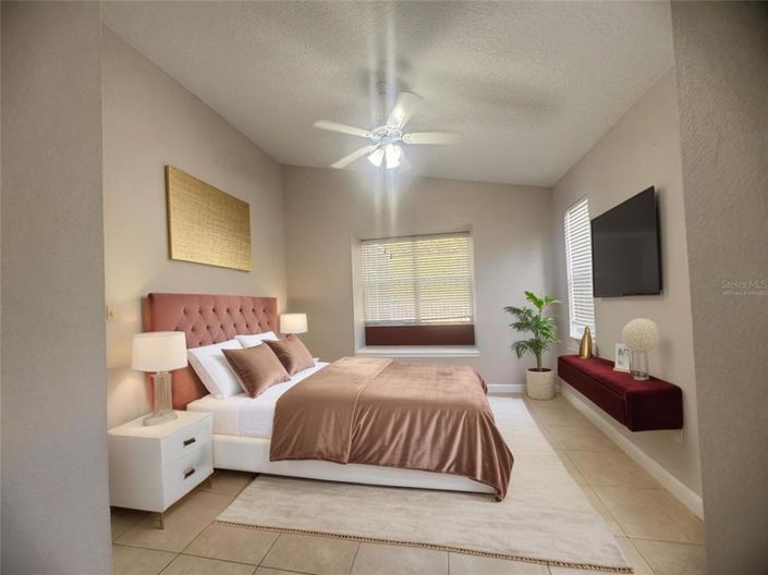 Image No.8-2 Bed House for sale