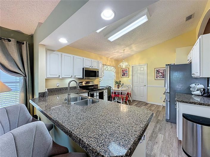 Image No.27-2 Bed House for sale