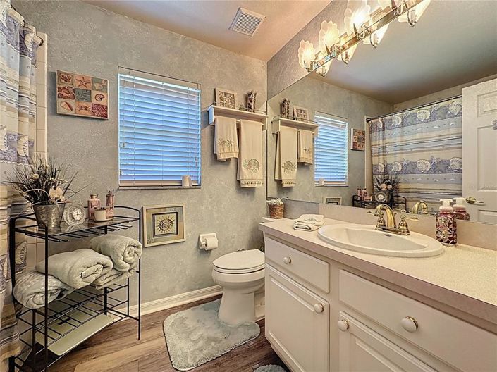 Image No.40-2 Bed House for sale