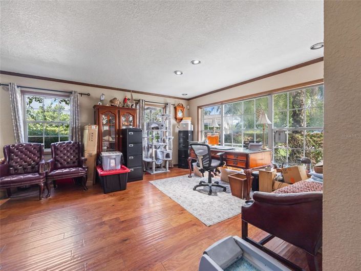 Image No.34-4 Bed House for sale