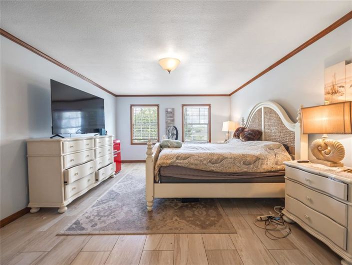 Image No.36-4 Bed House for sale