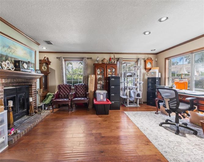 Image No.37-4 Bed House for sale