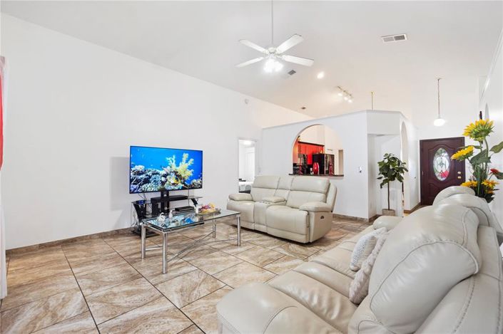 Image No.7-Maison de 4 chambres à vendre à Saint John