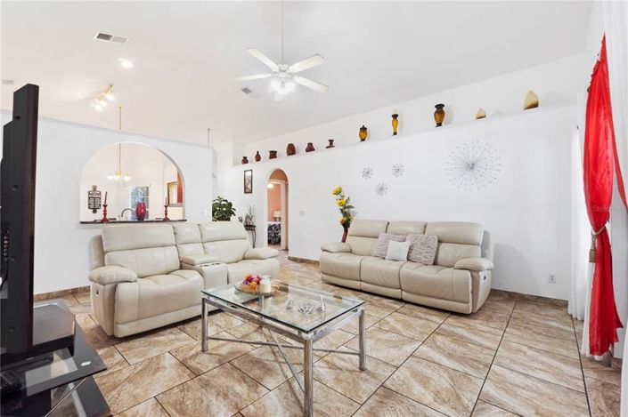 Image No.8-Maison de 4 chambres à vendre à Saint John